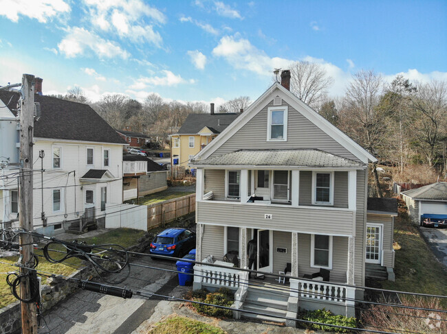 Building Photo - 24 Iowa St Unit 2 Rental