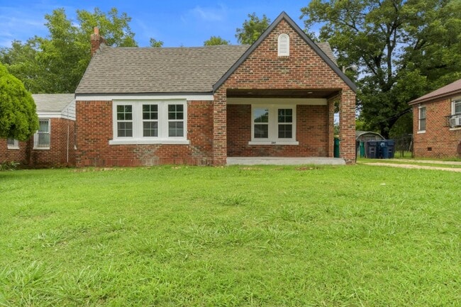 Photo - 2045 NE 17th St