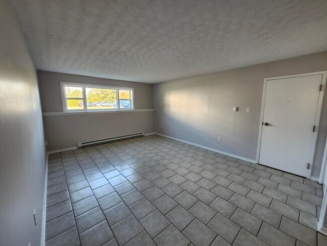 Photo - 2 Arena Ln Unit 4