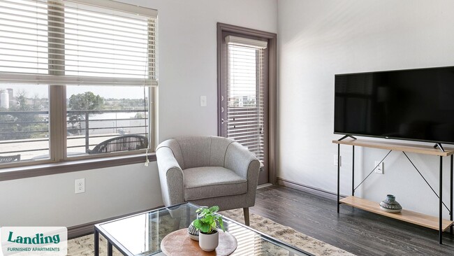 Photo - 650 S Main St Unidad 1542.1406021