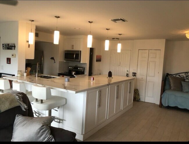 Photo - 330 SE 20th Ave Unit 517