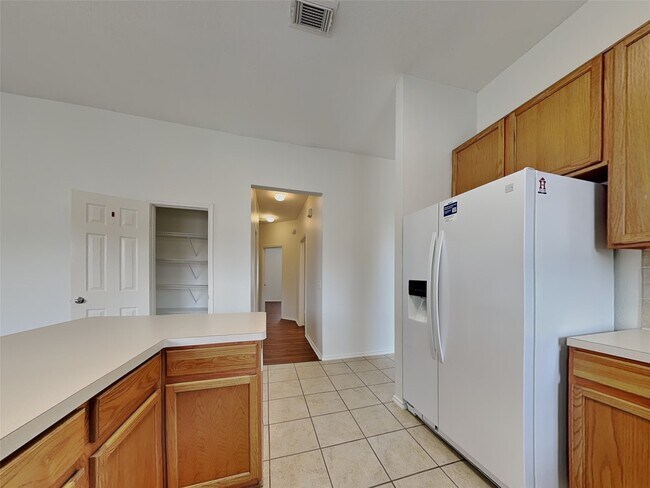 Photo - 5018 Beechknoll Ln