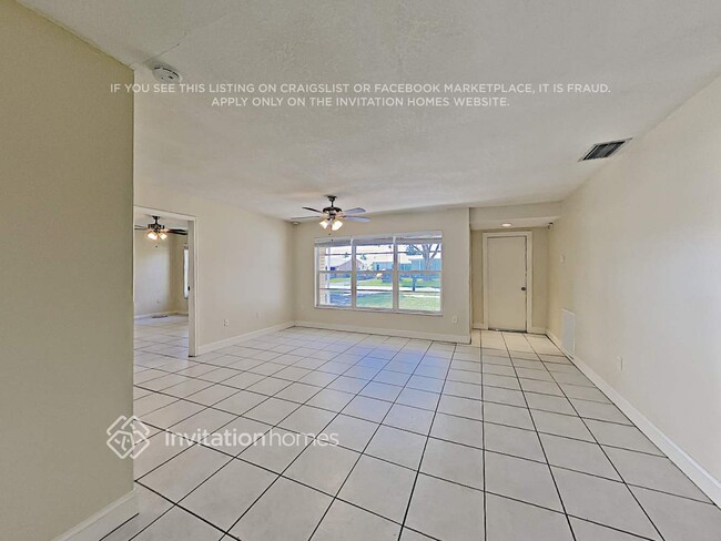 10641 NW 27th Ct