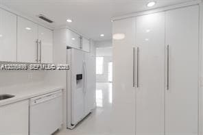 9511 Collins Ave Unidad 409