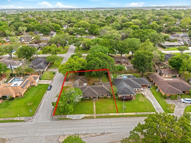 Photo - 4501 Willowbend Blvd