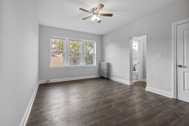 Photo - 1608 W Sherwin Ave Unit 409