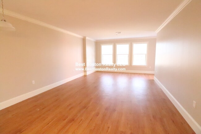 Photo - 286 Main St Unit 104