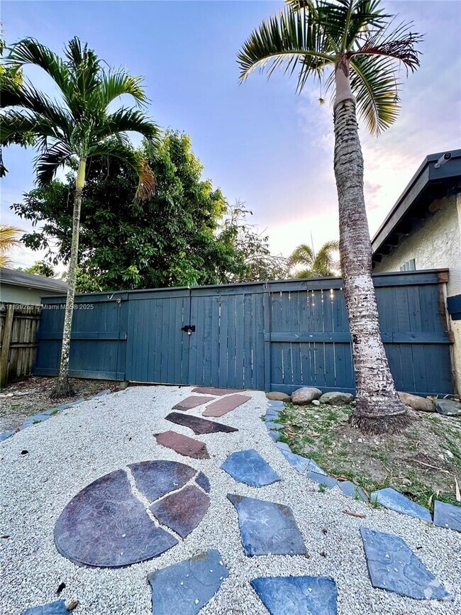 Building Photo - 19120 SW 128th Ct Unit 19120 Rental