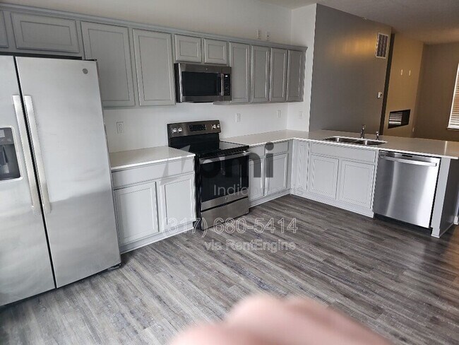 Photo - 2948 W New York St