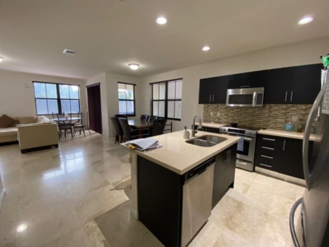 Photo - FULLY furnished House in Miami