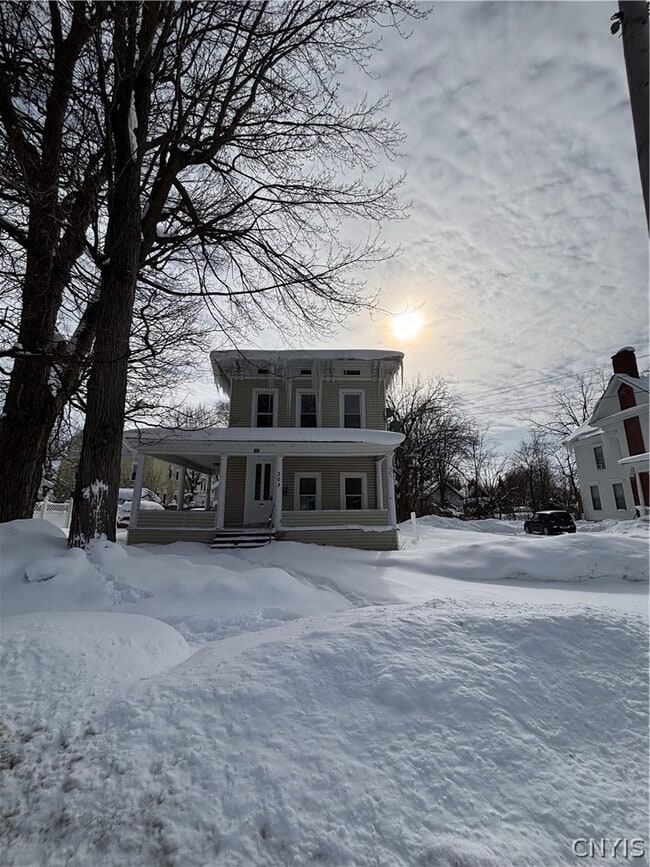 Building Photo - 309 Mullin St