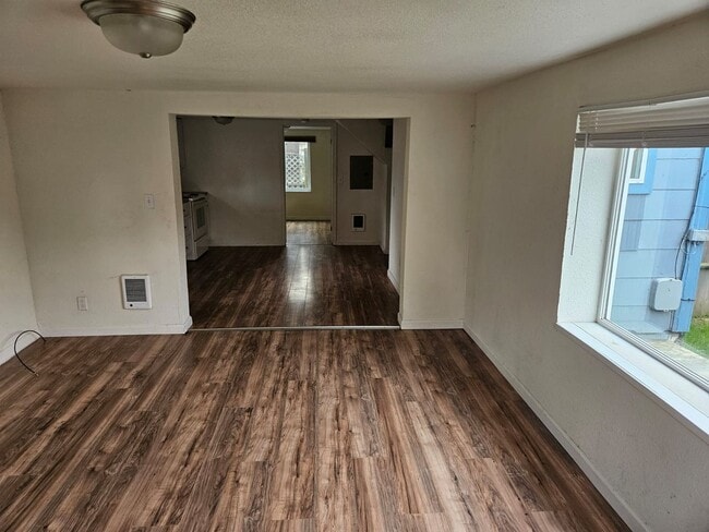 Photo - 444 N Elm St