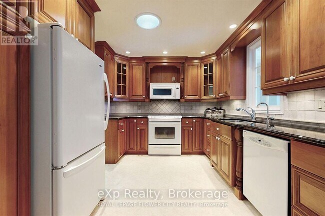 Photo - 85 William St N Unit 401