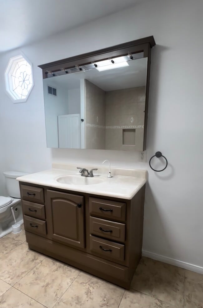 14842 La Capelle Rd Unit Guesthouse with private entrance