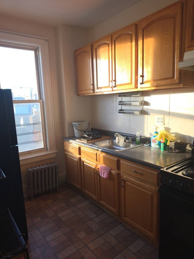 Photo - 47-01 30th Ave.