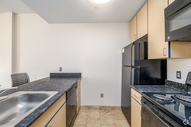 Terrace - 3BR, 2BA - 1,134SF - Kitchen