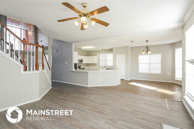 304 Emery Oak Ct