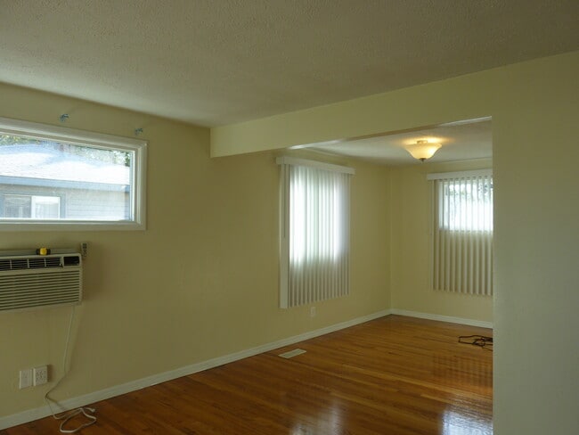 Photo - 1211 W Dalke Ave