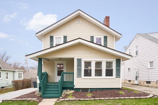 Building Photo - Beautiful Firestone Park Home