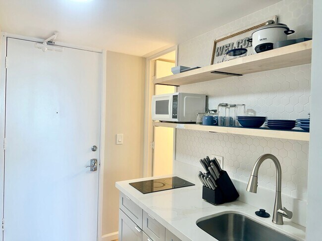 Photo - Furnished Studio in Waikiki Unit 2714