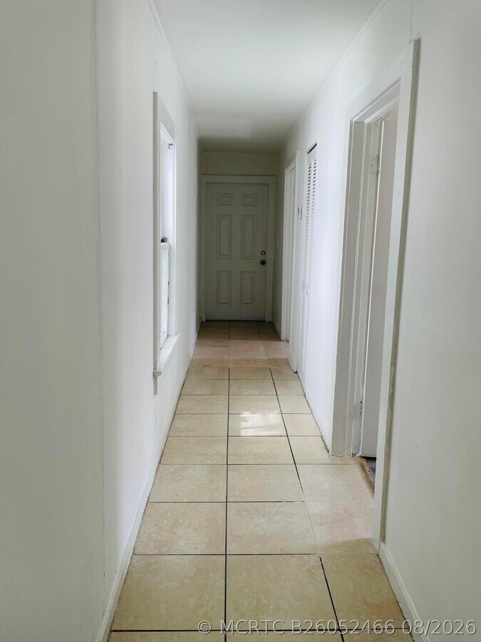Photo - 706 7th St