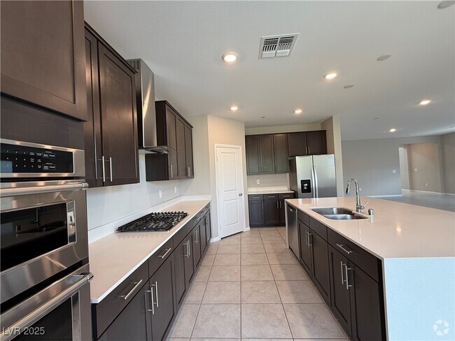 Building Photo - 2620 Tolmezzo St Rental