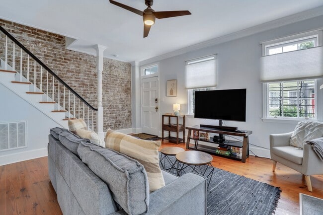 Photo - 415 Price St