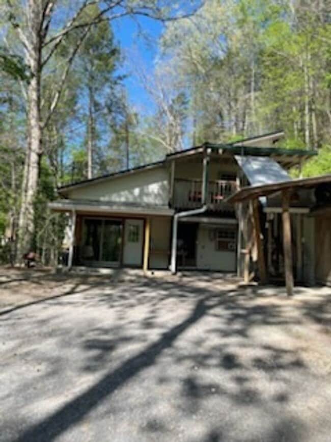 Photo - 2560 C P Howard Dr