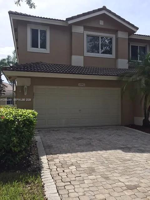 Building Photo - 1092 SW 158th Ave