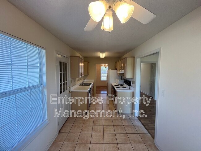 Photo - 3931 Long Creek Rd