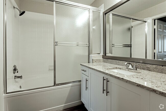 1BR,1BA - The Bayhill