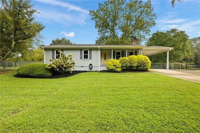 Photo - 3020 Land Rd House