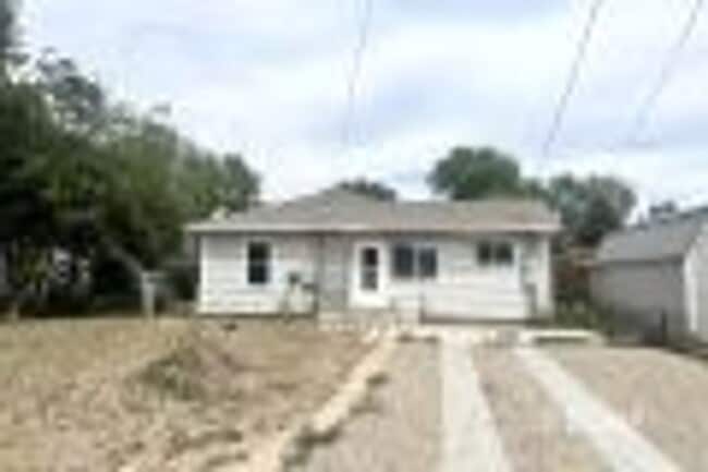 Remodeled 3 bedroom home in Carlin - Remodeled 3 bedroom home in Carlin
