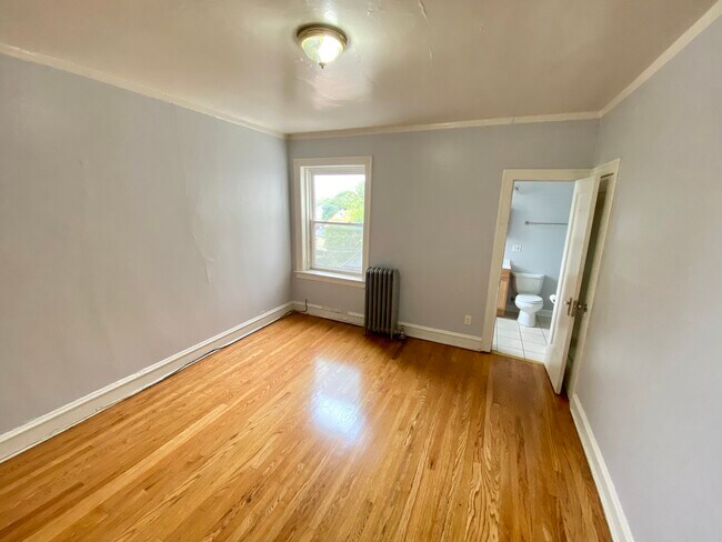 Photo - 7931 S Manistee Ave Unit 2S