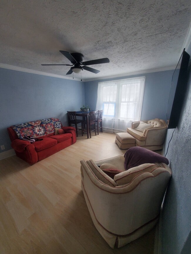 Photo - 1132 Portage Ave Unit N Dame Beacon River Path