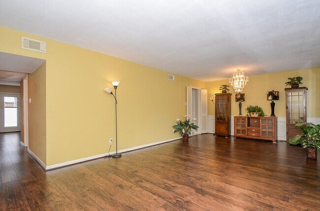 Photo - 1641 W Sam Houston Pkwy S