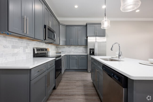 1BR, 1BA - 950SF - Kitchen
