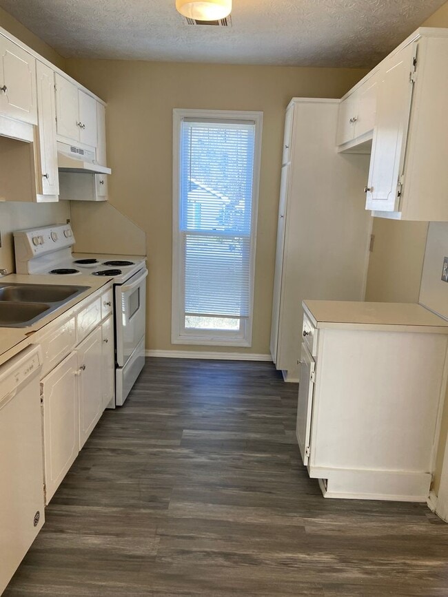 Photo - **AVAILABLE NOW**Total Electric 3 Bedroom / 2 Bathroom Home for Rent in East Columbus, GA***