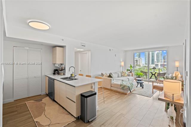 Photo - 4250 Biscayne Blvd