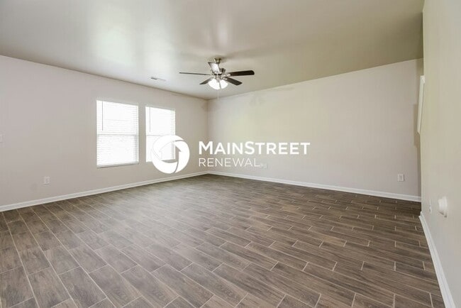 Photo - 4 Bedroom Pet-Friendly Home in Greensboro, NC with Main Street Renewal