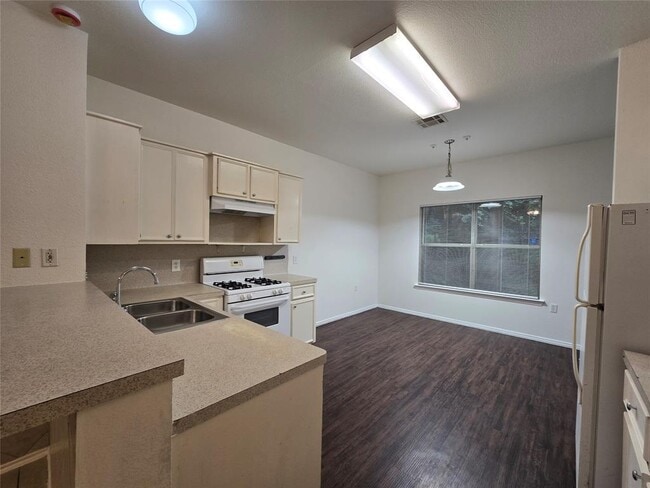 Photo - 5404 Garden View Cove