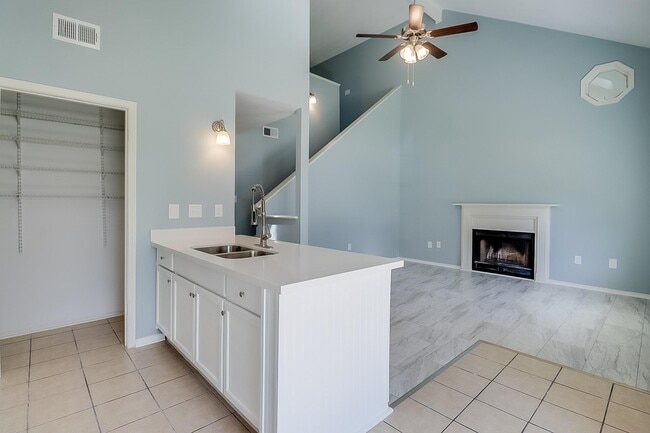 Photo - 1714 James Buchanan Dr