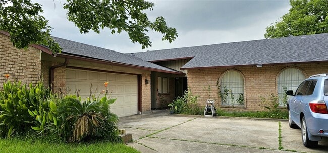 Building Photo - 15538 Baybrook Dr Rental