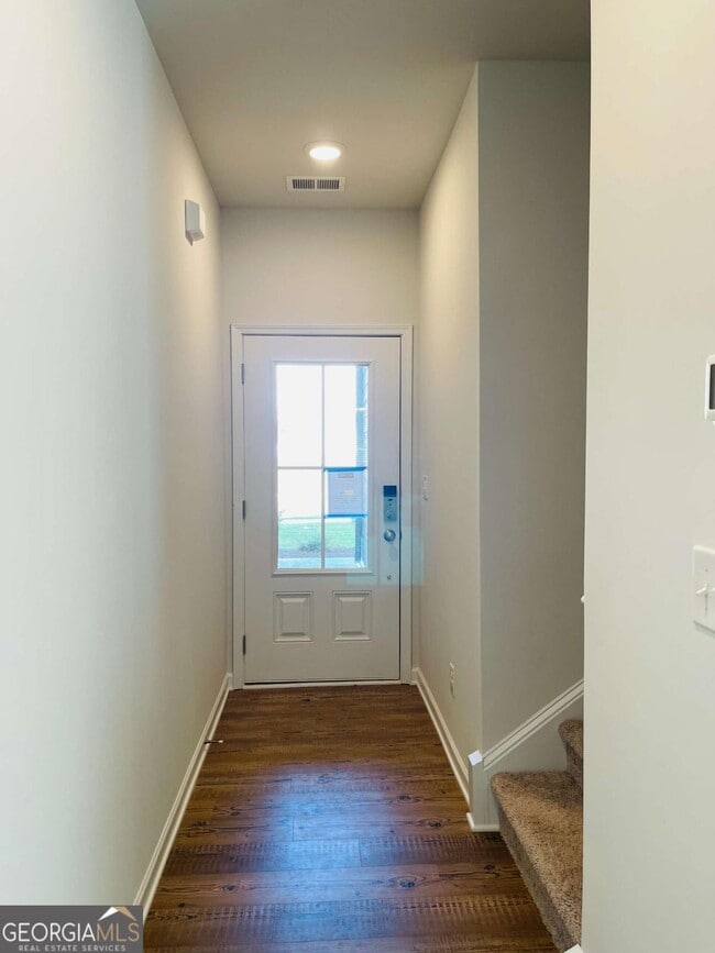 Photo - 160 Founders Dr