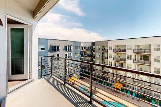 Challenger II - 1BR, 1BA - 766SF - Balcony