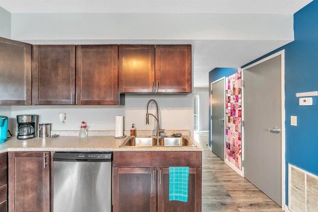 05-2211 Campus Village Ave, Unidad 43 - Campus Village Saginaw