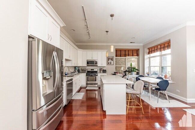 Photo - 1815 N Milwaukee Ave Unit 201