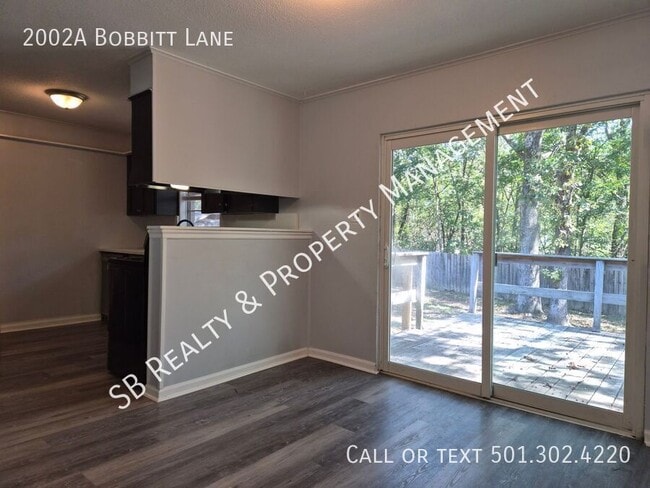 Photo - 2002 Bobbitt Ln