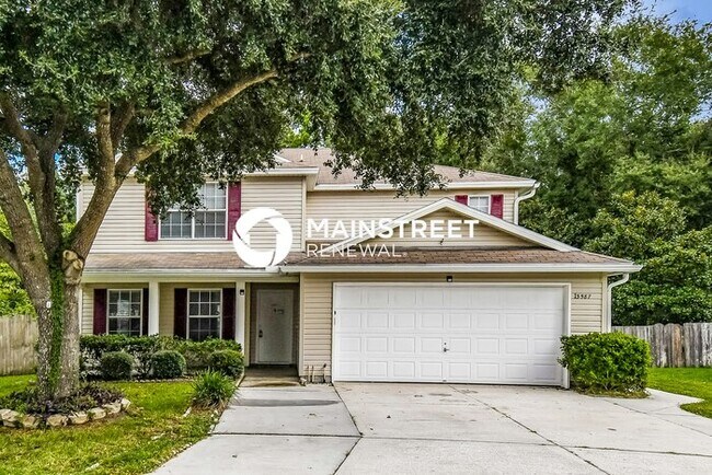 Building Photo - 4 Bedroom Pet-Friendly Home in Jacksonville, FL with Main Street Renewal