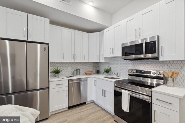 Photo - 1330 S Patton St Unit 404